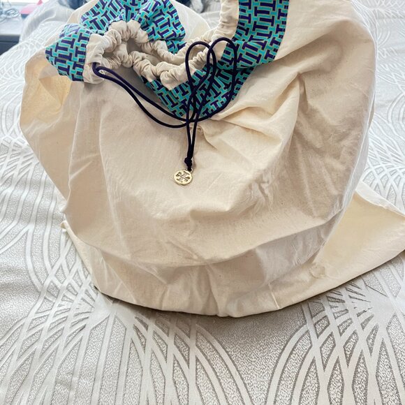 $695 Authentic TORY BURCH Women's Beige Leather Shoulder Tote Bag - Picture 5 of 12